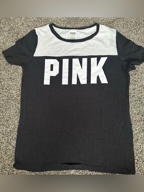 PINK VS Tee Shirt Size Small 0414